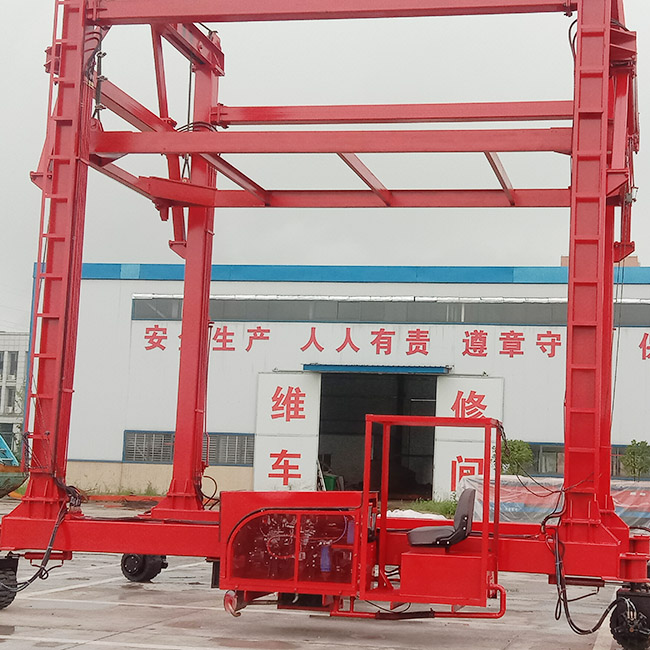 標(biāo)準(zhǔn)連體式吊機(jī)
